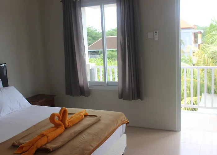 Pensión Adi Bali